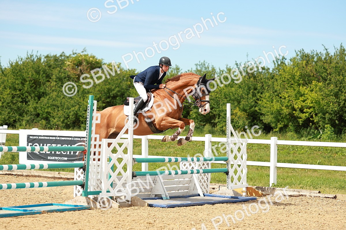 SBM_002416 - Class 4 - Senior Newcomers - 1.10m