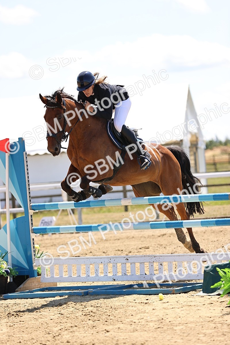 SBM_014855 - Class 15 - Senior Newcomers - 1.10m Open