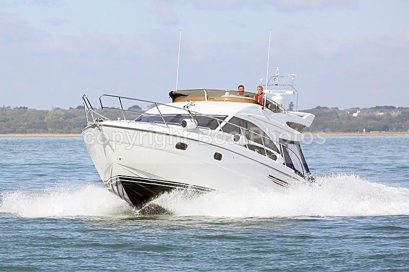 161002 ISLAND MIST - PRINCESS 42 Y92A2489 - Motor Yachts