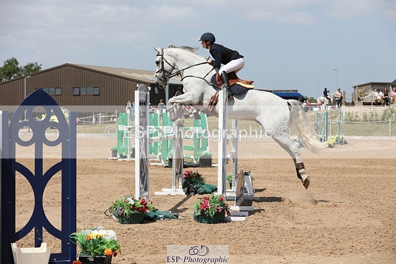 250725-134208-03032 - Cls 3 Snr Foxhunter