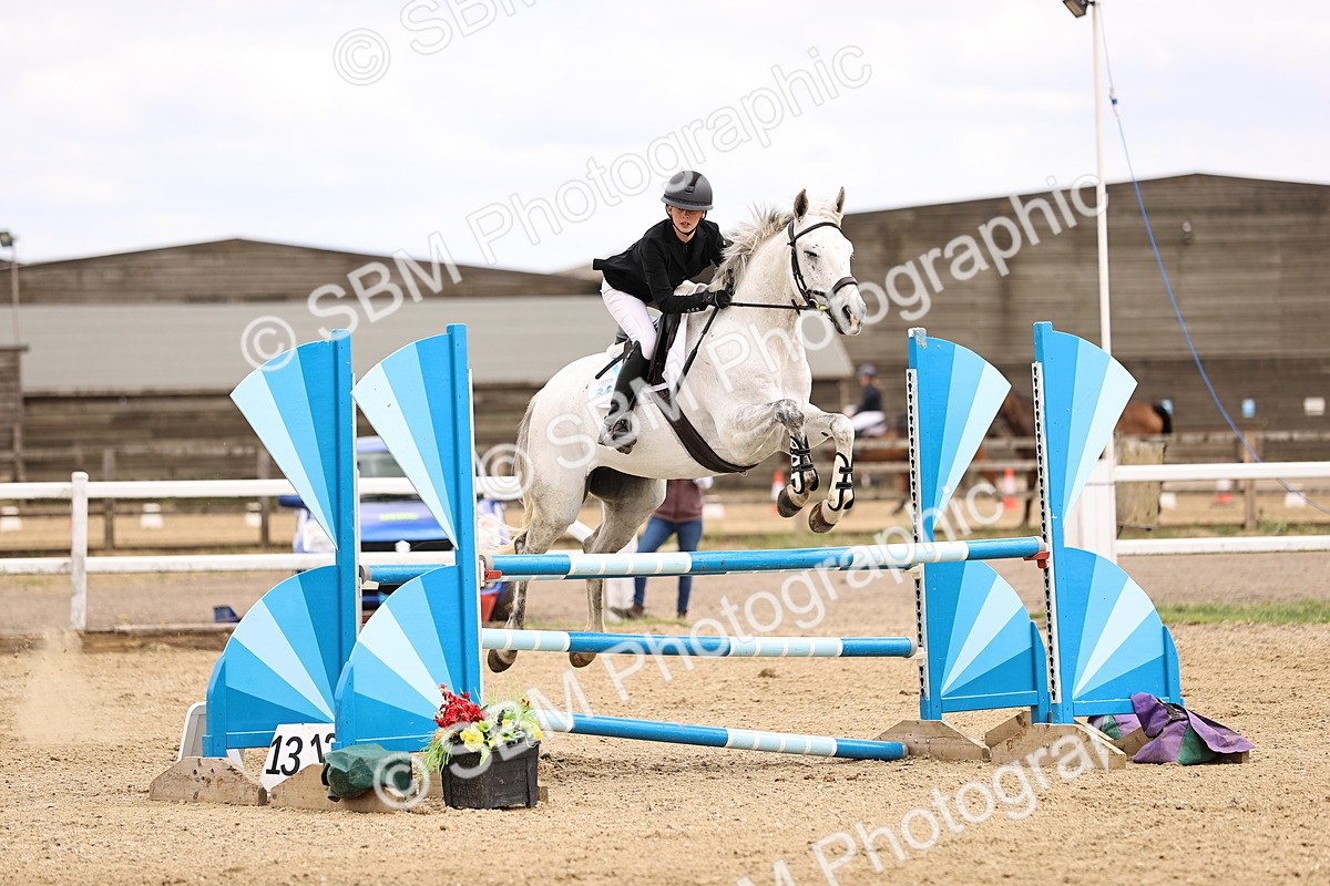 SBM_000406 - Class 4 - 1m showjumping