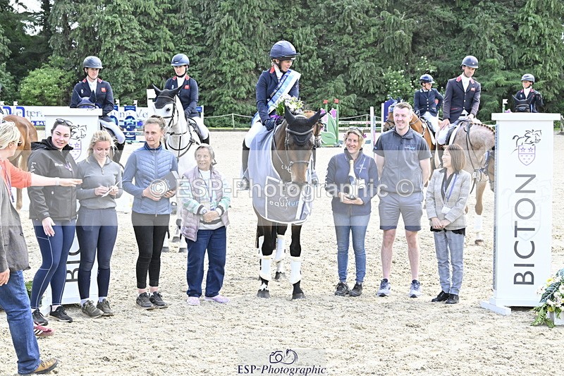 250525A-161334-18557 - Presentations Section C CCI 2 Star Long