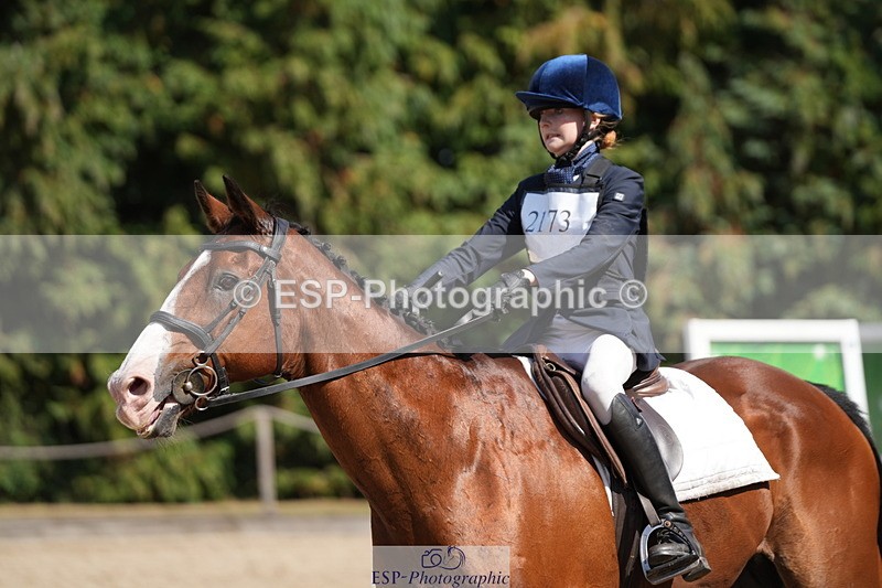 250824A-145630-38499 - 2173-Esmae.Leonard-Red