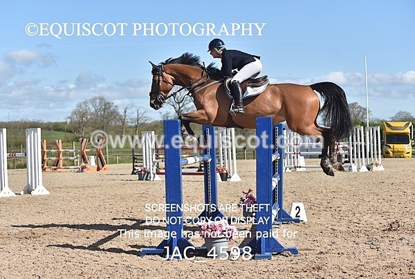 JAC_4598 - CLASS 11 SAT Andrew Hamilton Coach, RHS Foxhunter Championship Qualifier