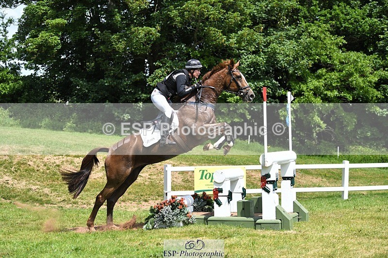 230528-131717-17046 - 409-HENTON_FIRST_LADY-Bundy_Philpott-XC