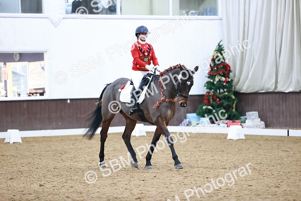 SBM_001819 - Class 9 - Novice 4