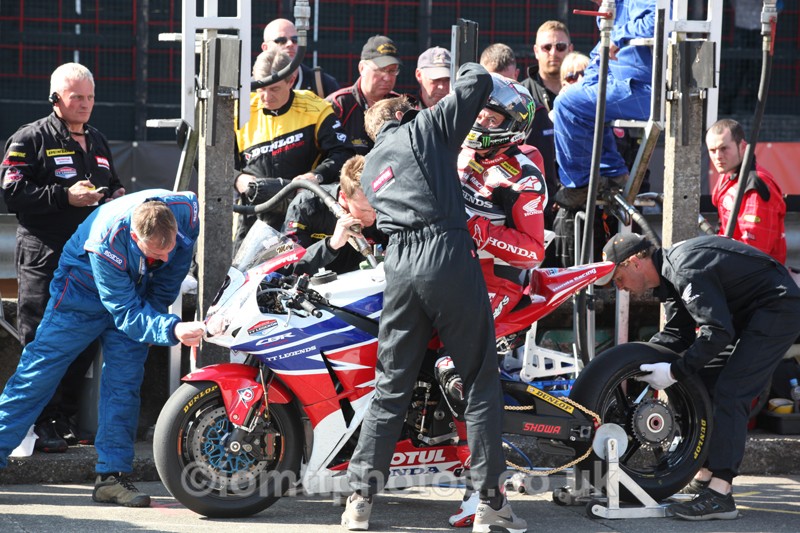 IMG_0838 - Senior TT - Start Line