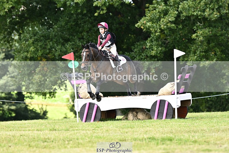 240825X-112229-32004 - 70cm XC 11.00 to 12.00