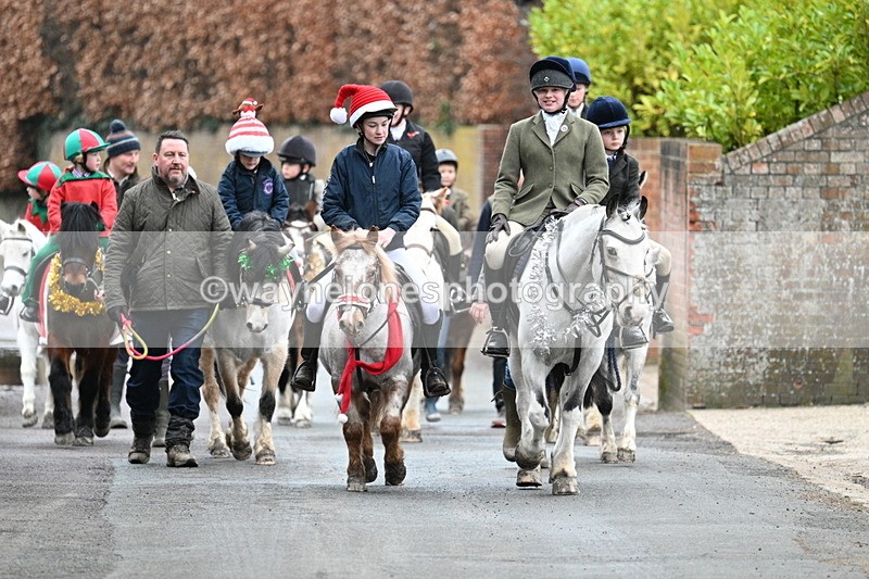 WJ7_1103 - Pub Corner
