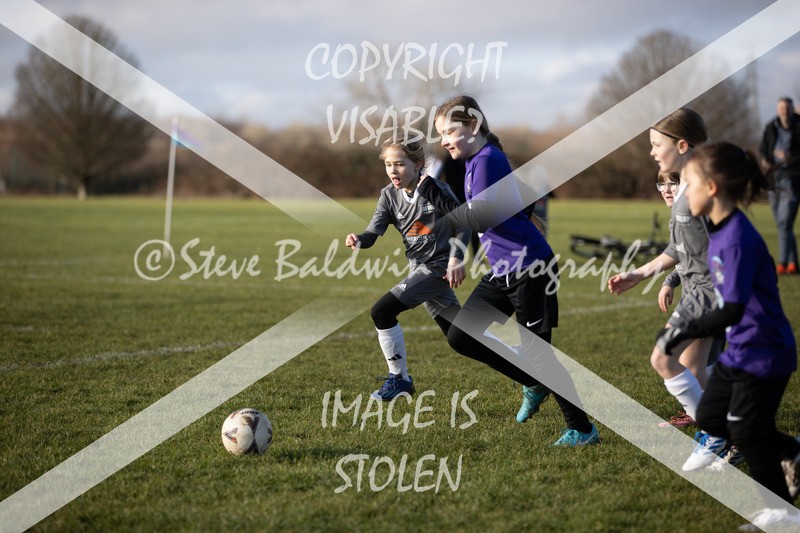 1DX31216 - 2026-01-17 FC Abbey Meads U9 Purple Girls V Develop FC U9 Girls