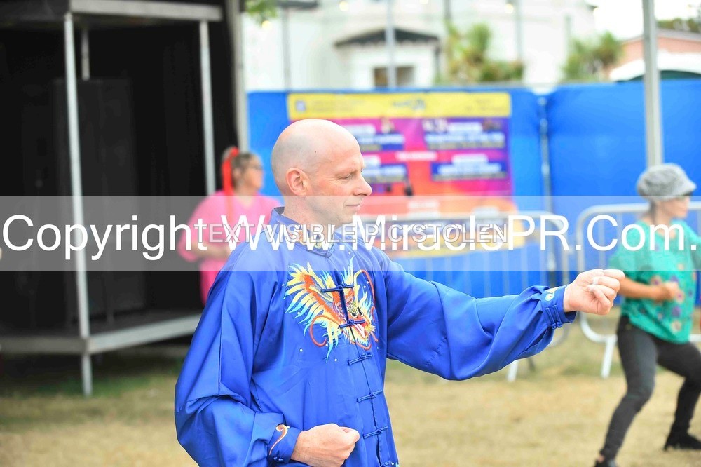 SH4_1457 - Tai Chi with Lisa Kay.