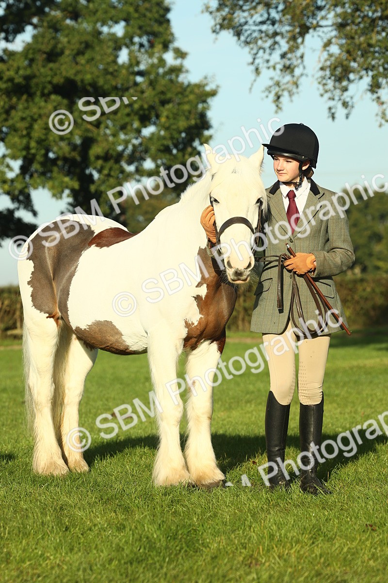 SBM_57449 - S37 - Starters In Hand Showing