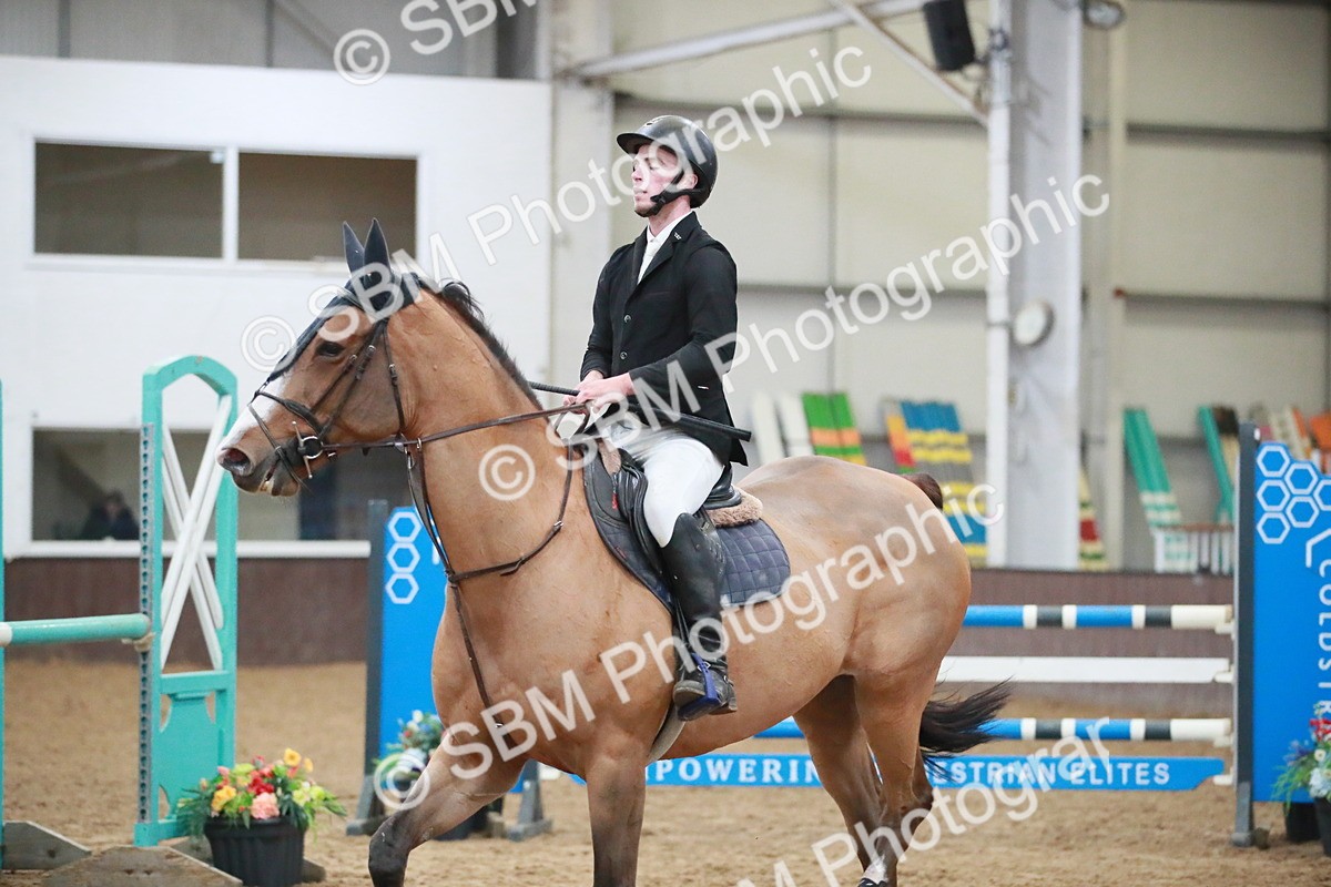 SBM_001065 - Class 4 - Senior Newcomers - 1.10m Open