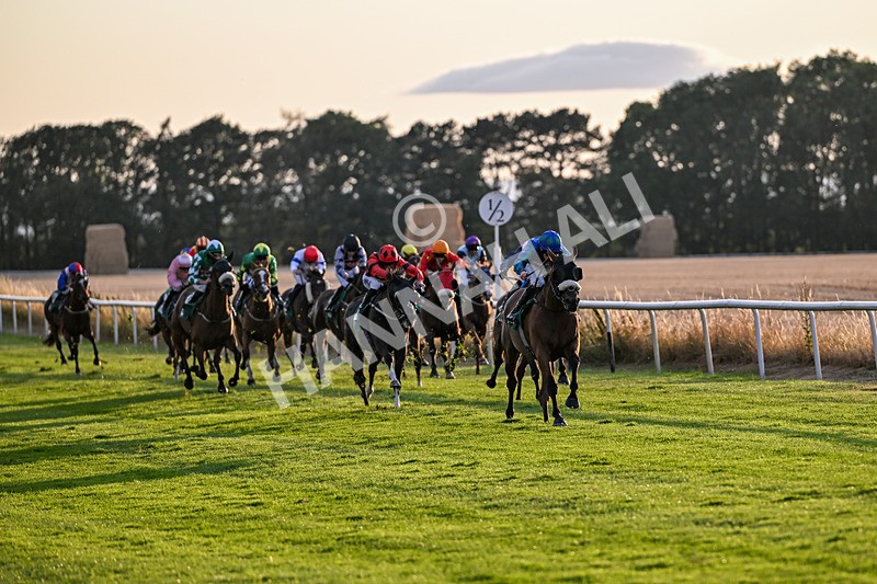 140826-Race 5-Military Leader-1476 - Race 5 19.50pm Malton Marquees Racing Through The Summer Handicap