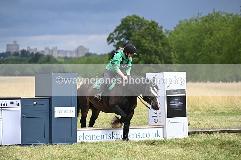 WJ6_2689 - Time at Jump 11:06 to 11:40