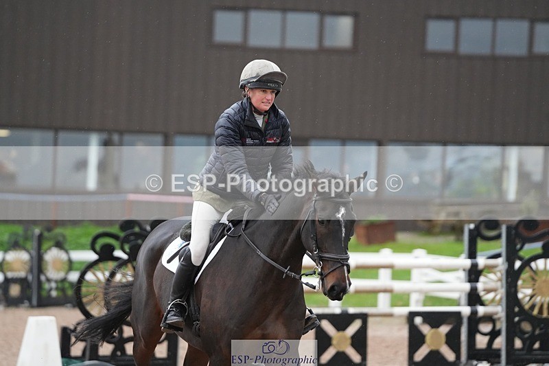 251107-133922-01206 - Cls 6 Foxhunter and 1.20m Open