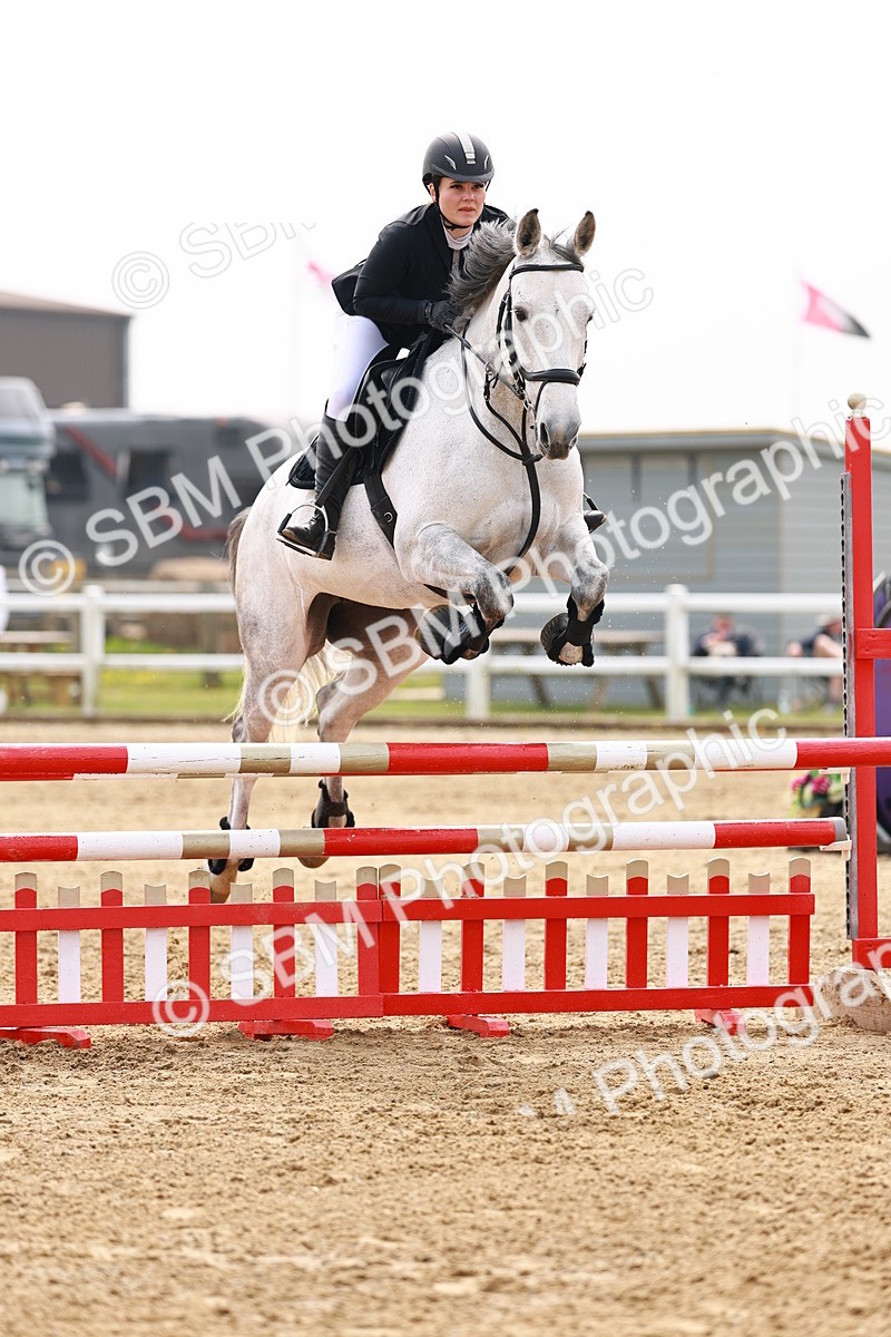  - Class 17 - Senior 1.05m