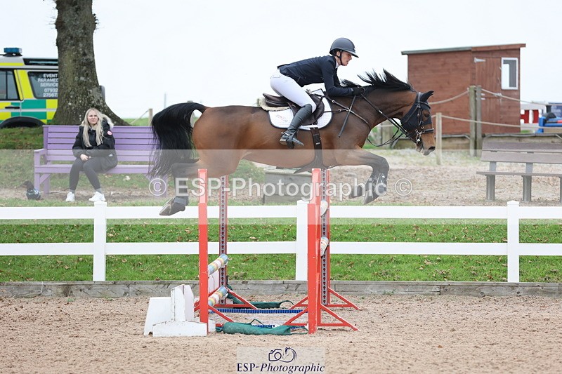 241101A-124929-01832 - FRI Cls 6 Foxhunter and 1.20m Open