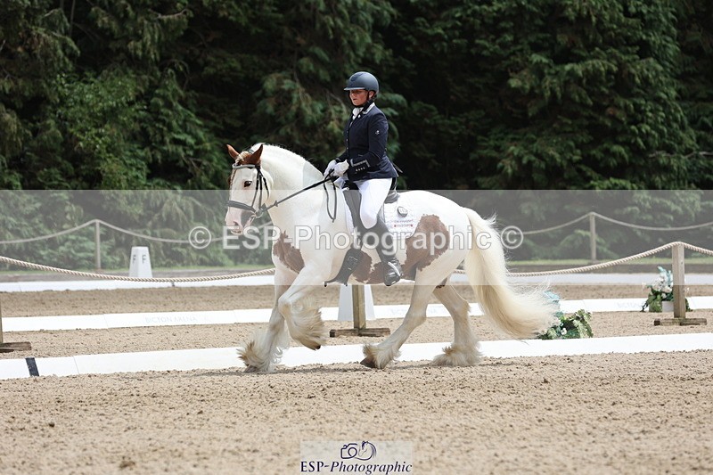 250718A-140150-01690 - 092-Rachael.Smaldon-Nadderbrook.Biscuit