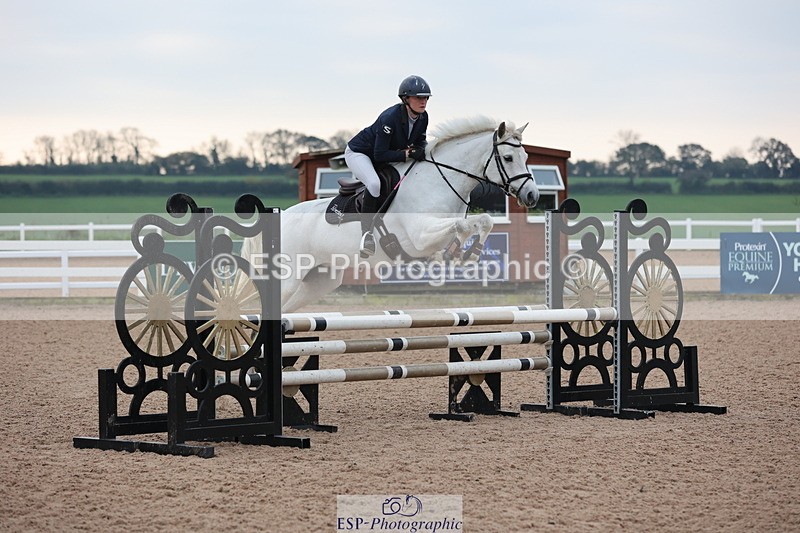 241101A-081127-00092 - FRI Cls 2 British Novice and 90cm Open