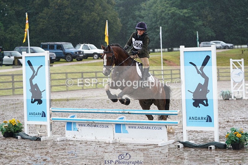 240824X-083556-20310 - 70cm Round 1 8.30 to 9.30