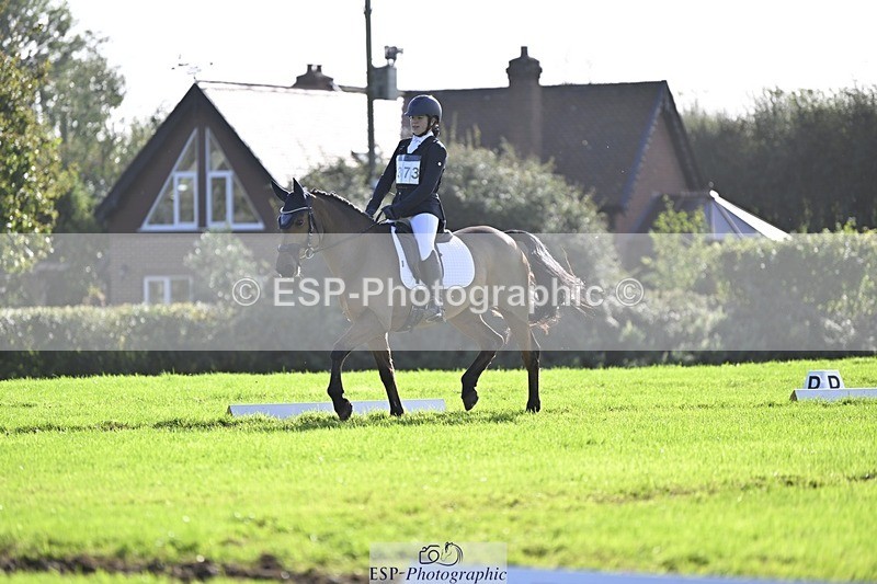 241025-115839-06974 - 373-Isabelle.Thwaite-BEACH.LADY