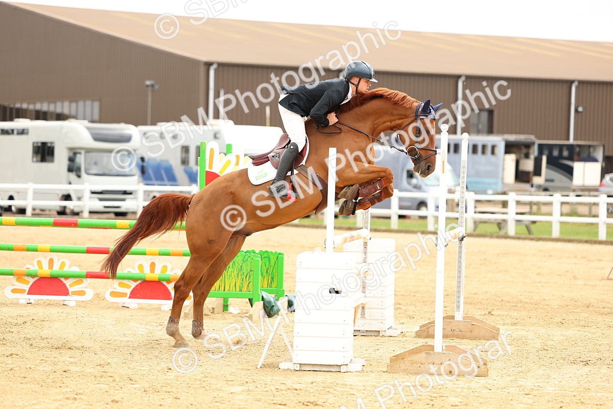 SBM_010125 - Class 3 - Senior Newcomers - 1.10m Open