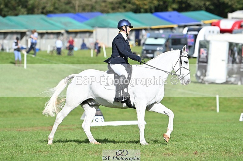 231020-115945-08290 - 651-RATHNAGREW.GREY.TEX-Nicola.Horsley-gubbins-DR