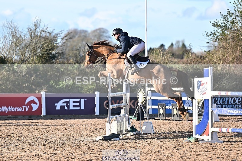 251203-135701-00756 - Cls 5 Foxhunter and 1.20m Open