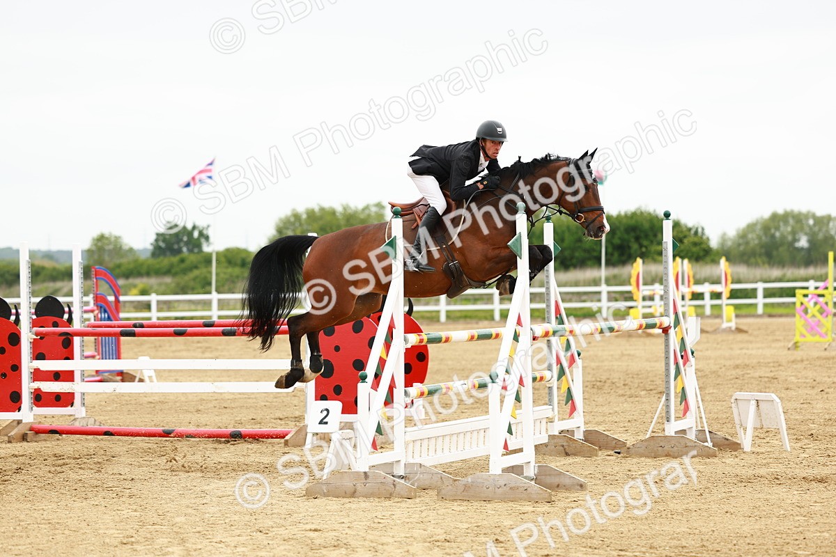 SBM_001140 - Class 5 - Senior Foxhunters - 1.20m