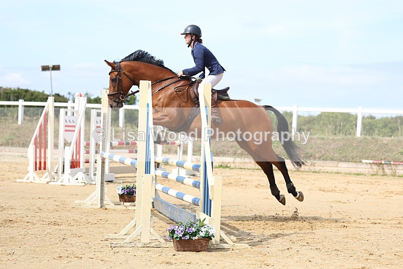 3E7A3483 - Class 4: Senior British Novice/90cm open