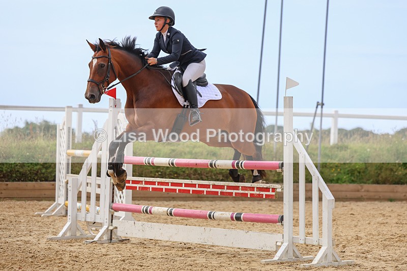 3E7A1785 - Class 13: Senior Newcomers/1.10m open