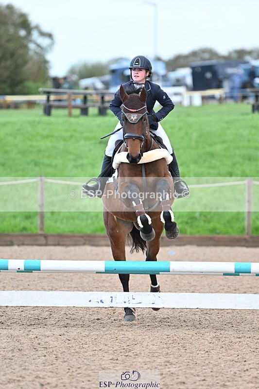 231029A-102041-02699 - 70cm Club and Schools