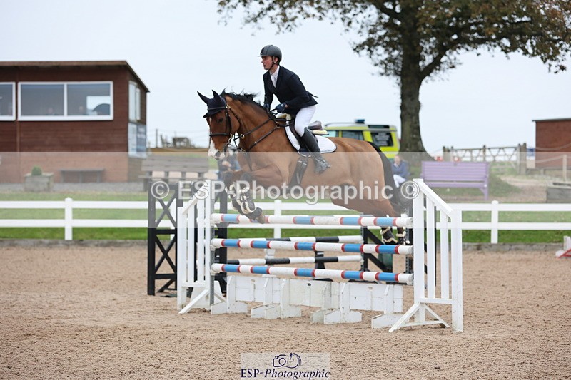 241101A-132732-02096 - FRI Cls 6 Foxhunter and 1.20m Open