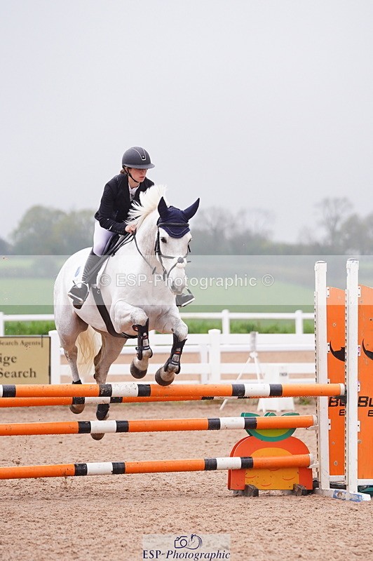 240505A-135446-06189 - Cls 18 & 19 Club & Schools 90cm