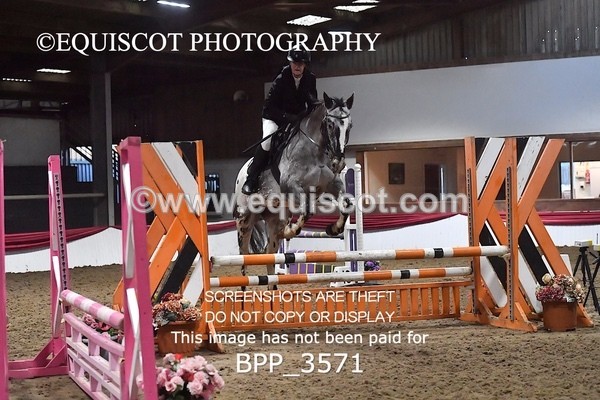 BPP_3571 - SUN CLASS 19 SENIOR  0.85m Amateur Championship Qualifier