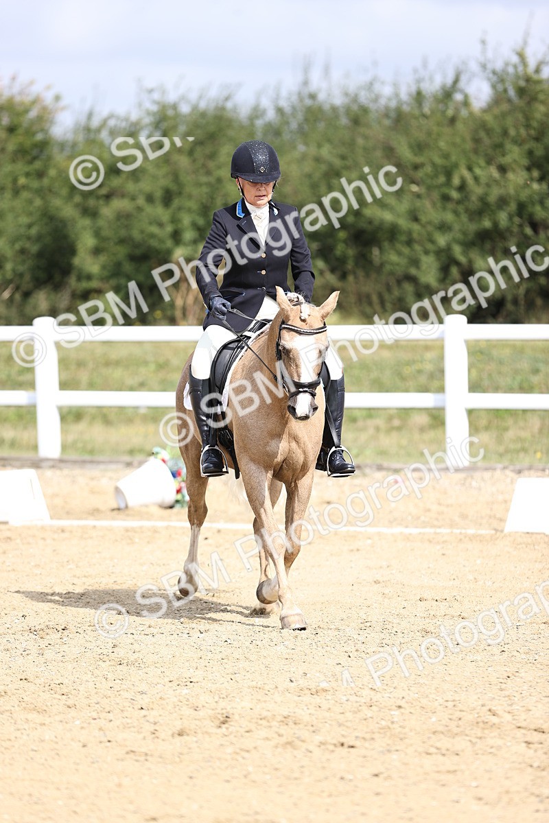 SBM_016191 - Class 14 - Novice 23 - 10.29-11.32