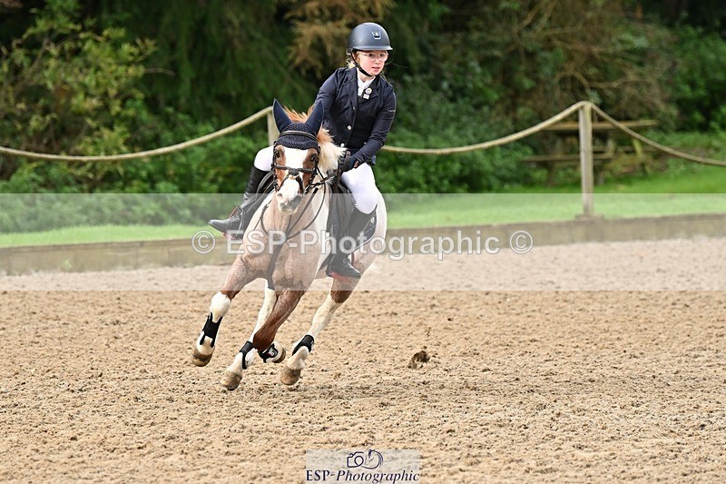 230930-094617-00110 - Cls 1 Pony Intro 70cm