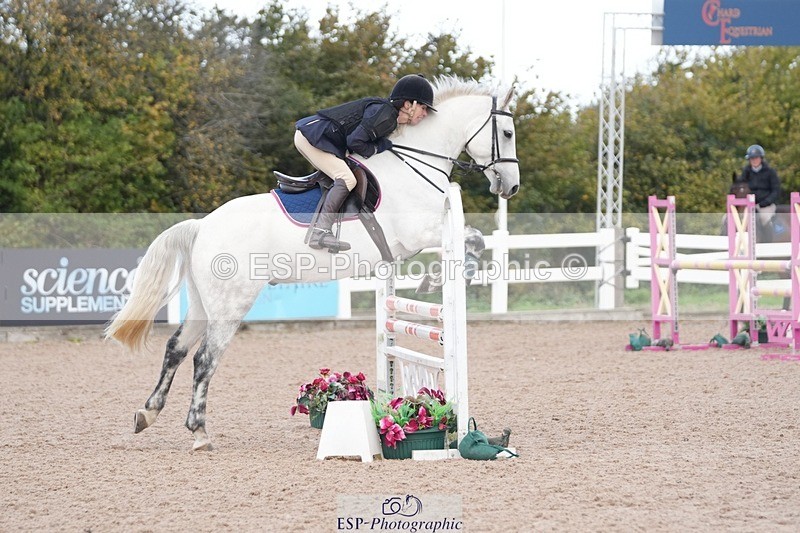 251005-101029-02473 - Cls 22 British Novice and 90cm