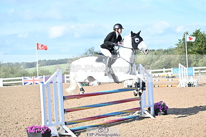 241004A-104143-01301 - Fri 07 Snr Brit Nov & 90cm Open