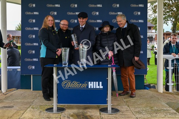 131023-Race 2-Lordship-7740 - Race 2 2.40pm William Hill Finale Handicap