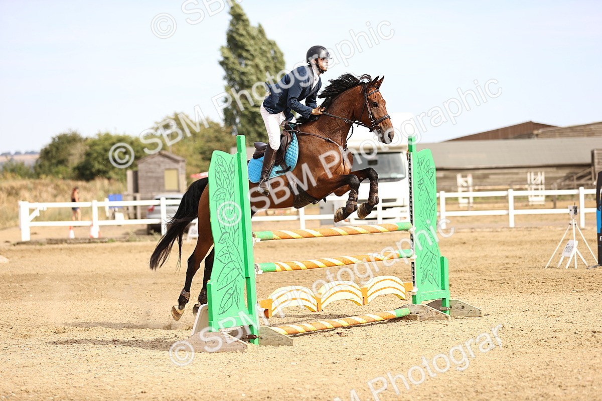 SBM_001601 - Class 6 - Senior Newcomers 1.10m