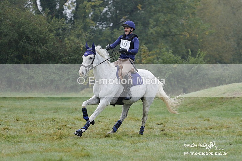 WWHT 171021 0348 - Novice Restricted (0.80m)  17/10/21