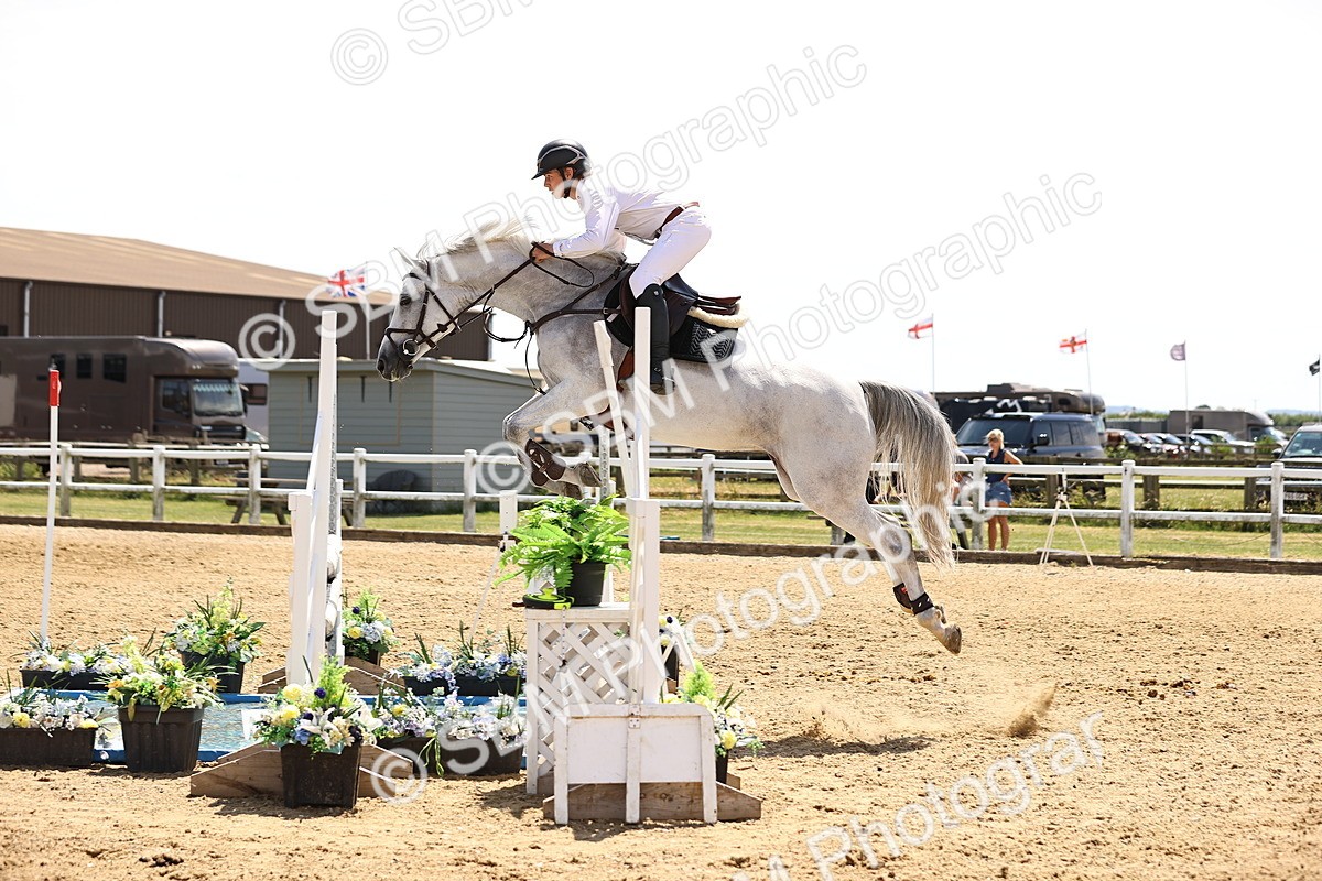 SBM_001818 - Class 16 - GFS Senior Newcomers 1.25m
