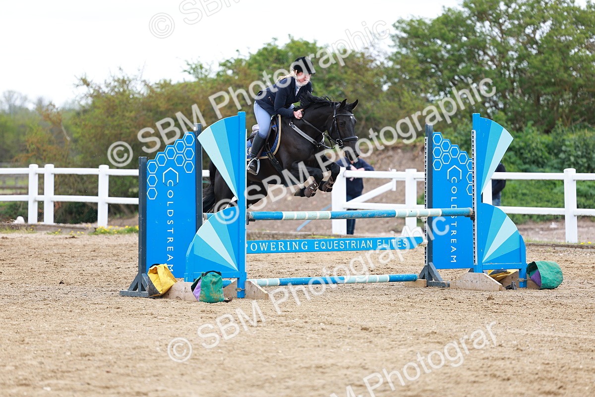 SBM_002014 - class 8 - Senior British Novice - 90cm