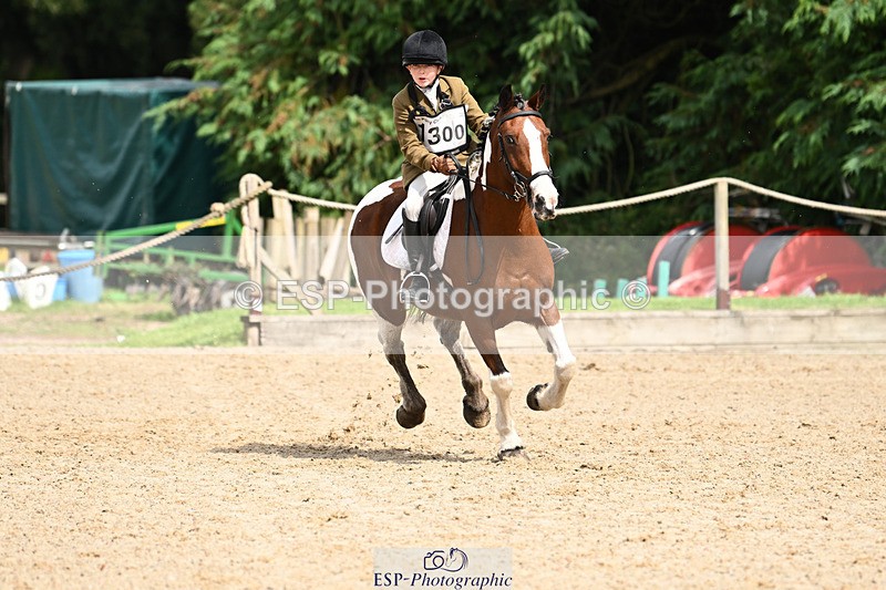 240824X-124439-25606 - 70cm Jump Off