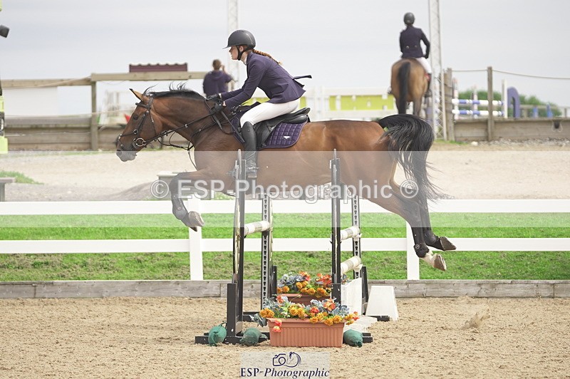 230810A-135800-02571 - Cls 4 1.05m Amateur Quali