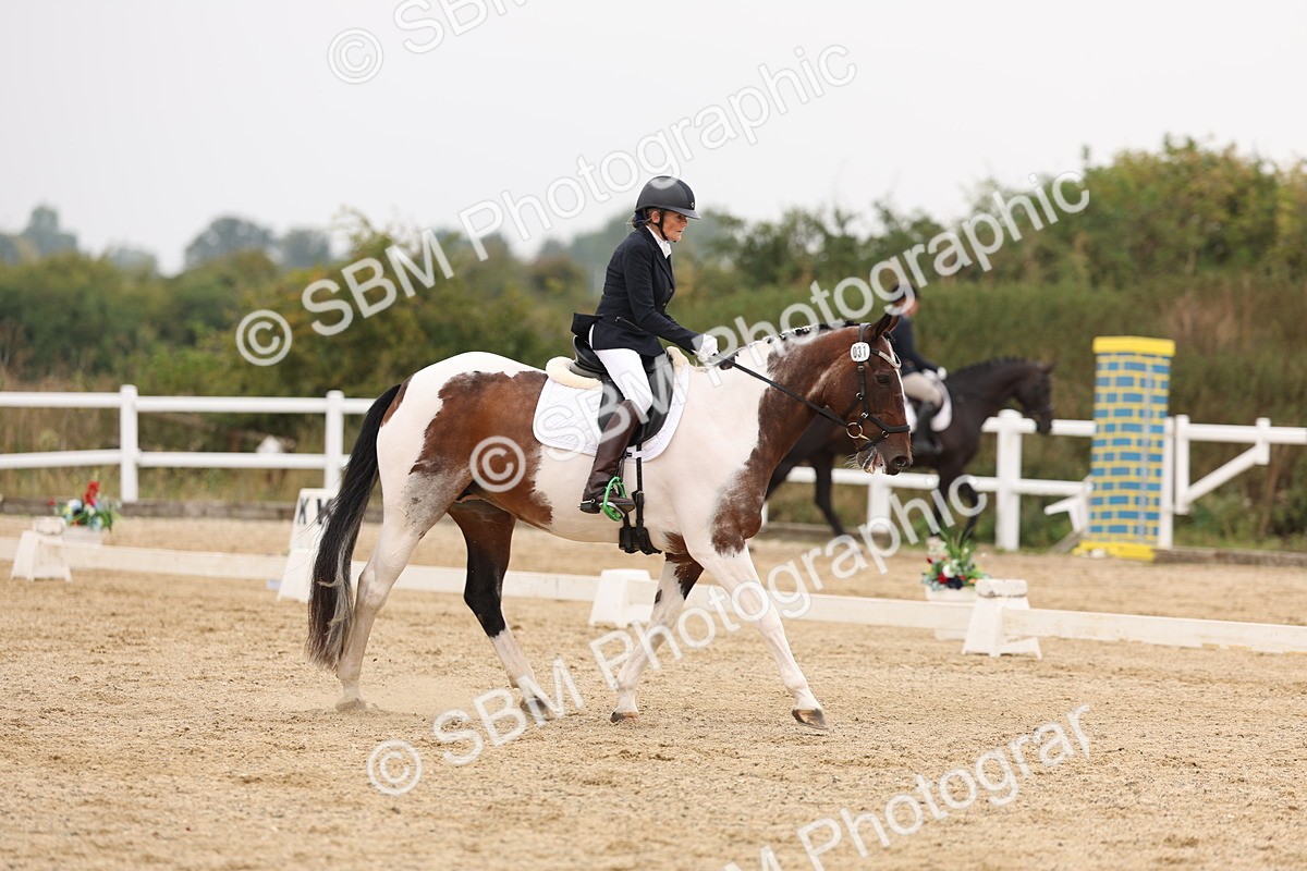SBM_01672 - Class 9 - Novice 27 Champs