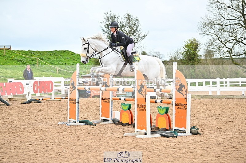 240501A-141433-00992 - Cls 8 Snr Foxhunter and 1.20m Open