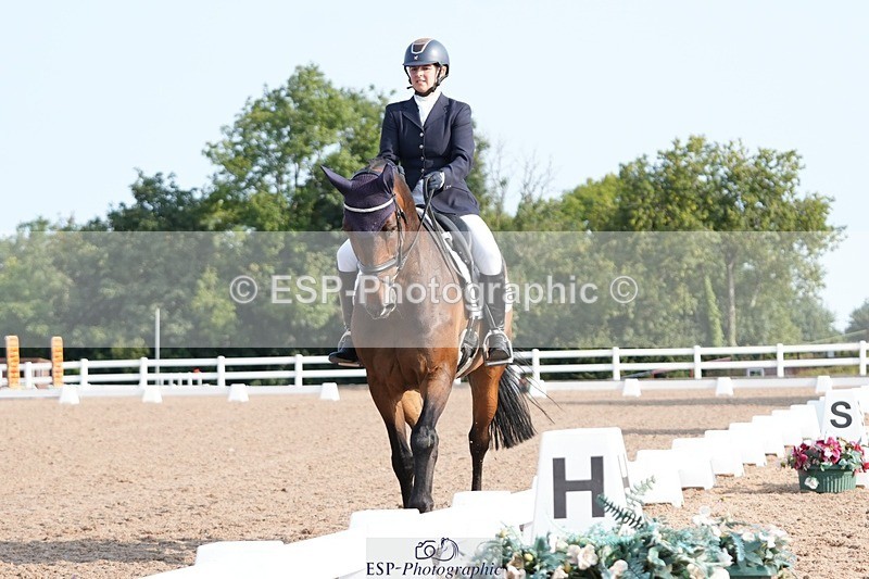 250815-091955-00073 - 001-Charlotte.JenkinsCuffesgrange.Ars.Royale